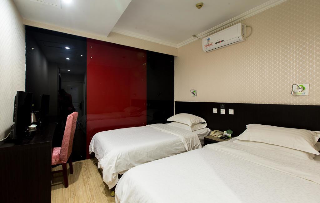Qingdao Fu Yong Hotel エクステリア 写真