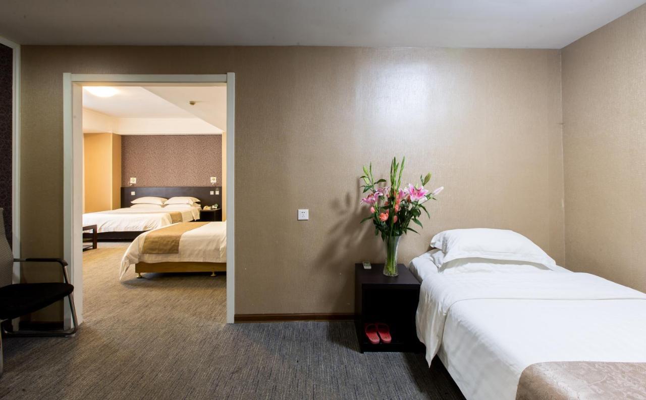 Qingdao Fu Yong Hotel エクステリア 写真
